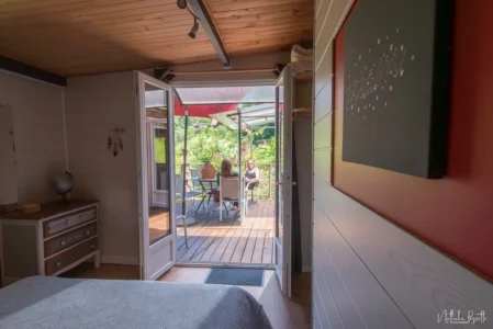 Intérieur lodge sur pilotis1